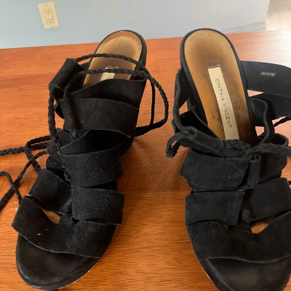 Cynthia Vincent Black suede Strappy Sandals